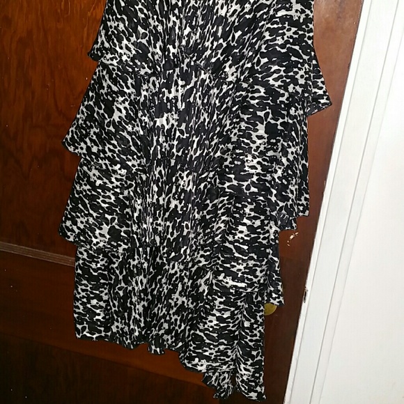 Lamlla Collection Dress - Picture 3 of 7